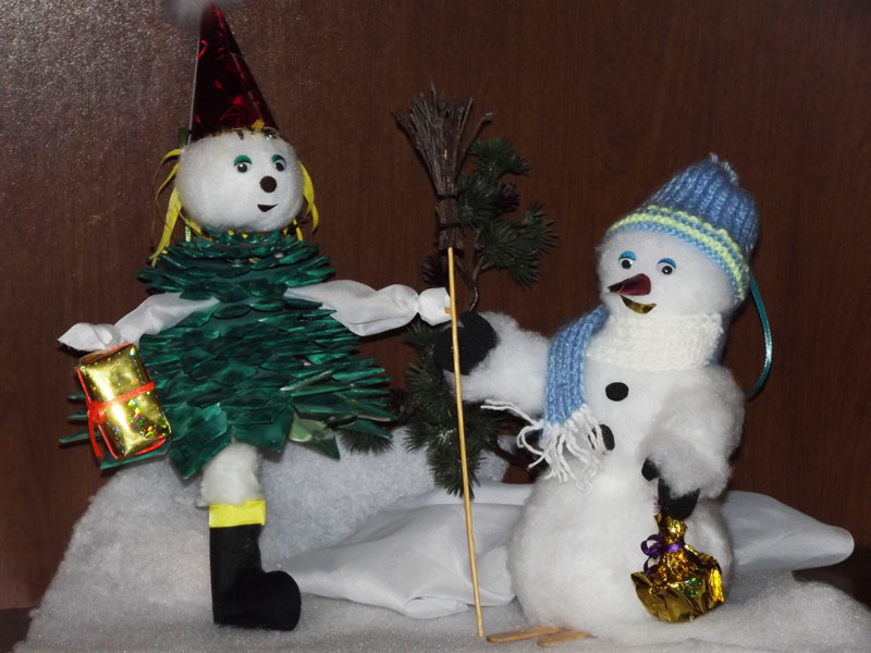 Новогодние поделки – Елочка и Снеговик