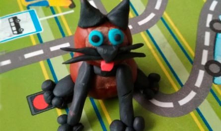 кот из каштанов
