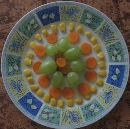 картина из фруктов и овощей